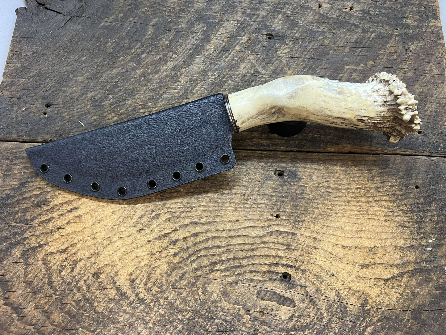 Kruz Custom Damascus Fixed Blade